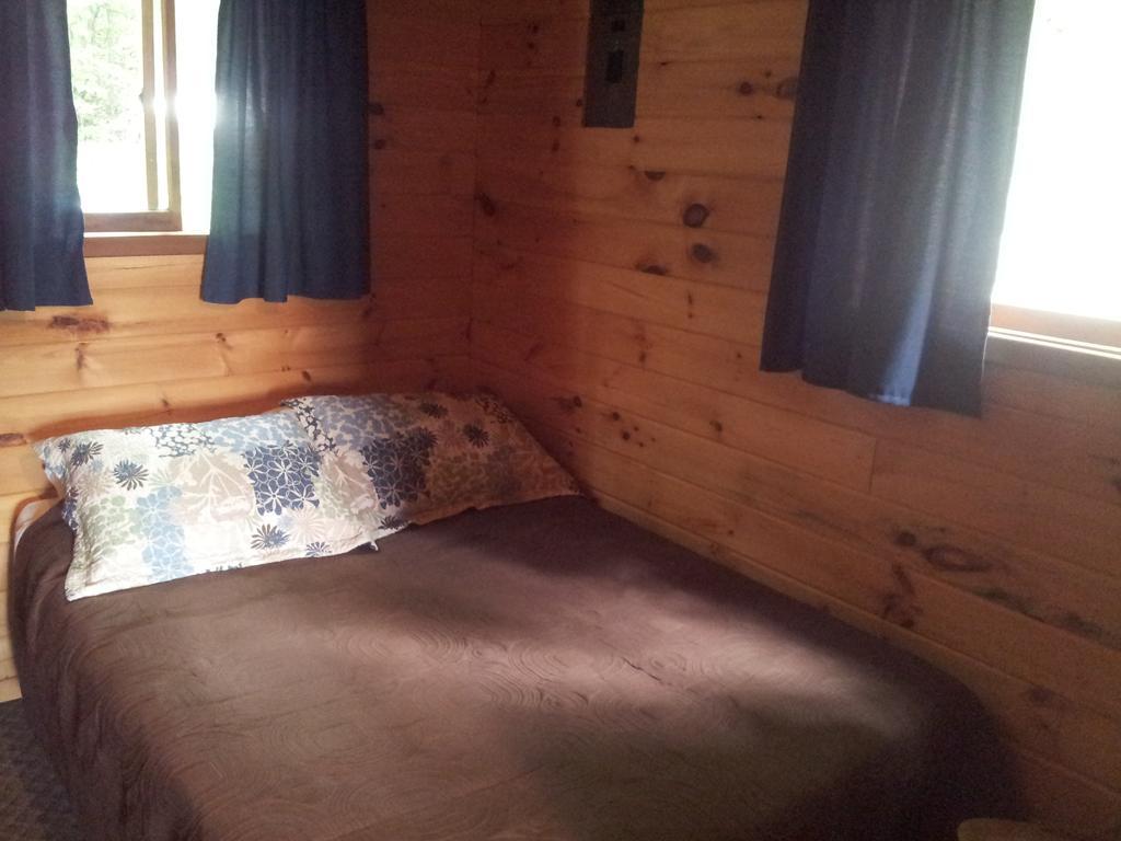 Red Lodge Resort Little Current الغرفة الصورة