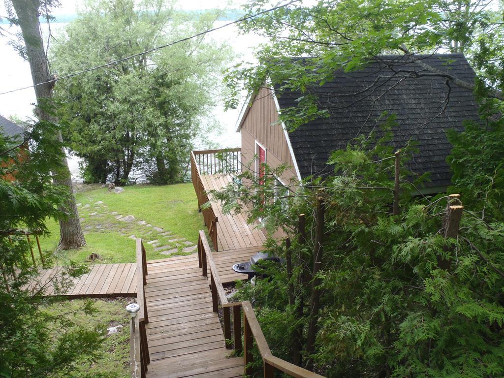 Red Lodge Resort Little Current الغرفة الصورة