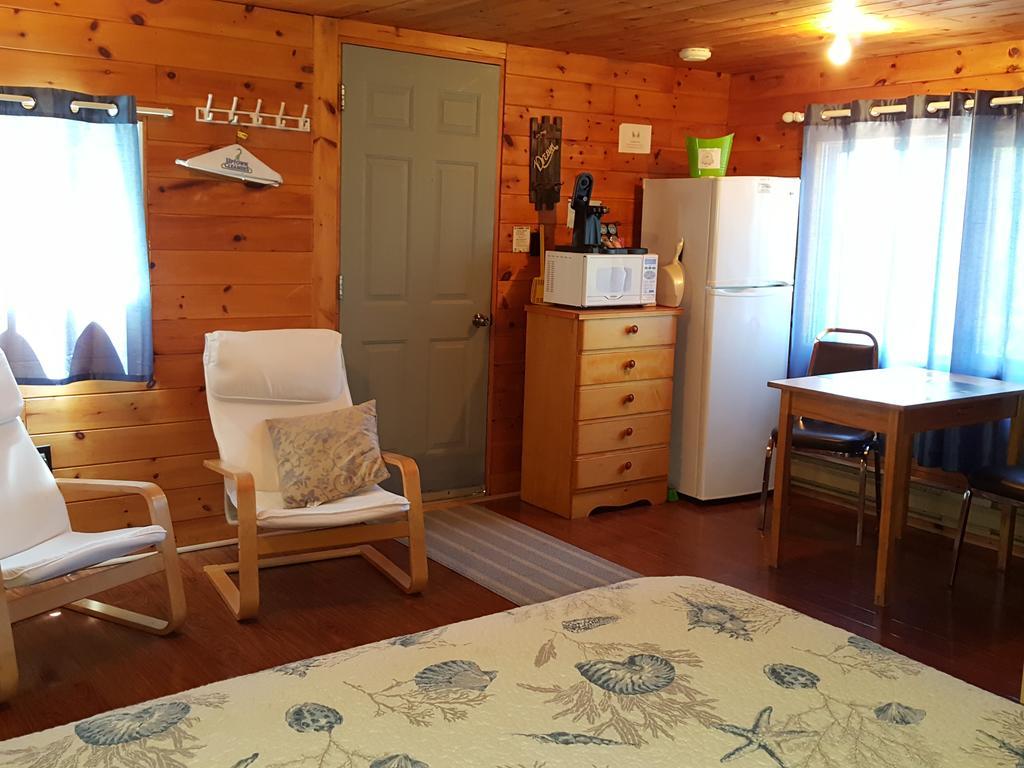 Red Lodge Resort Little Current المظهر الخارجي الصورة