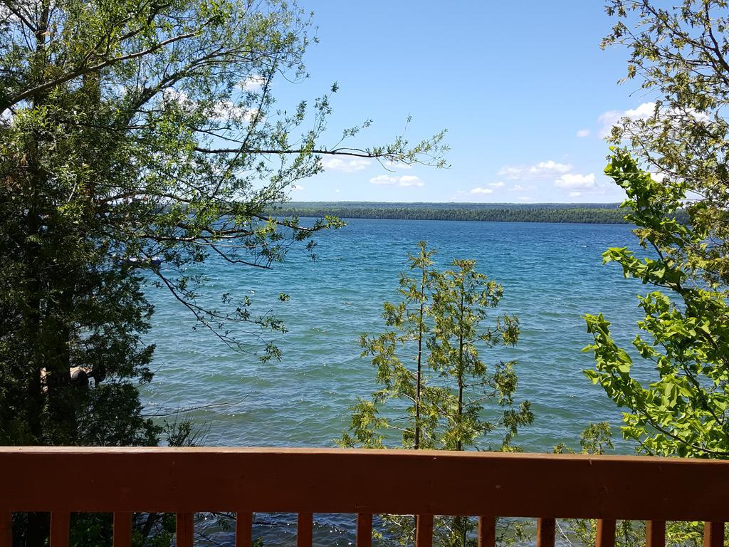 Red Lodge Resort Little Current الغرفة الصورة